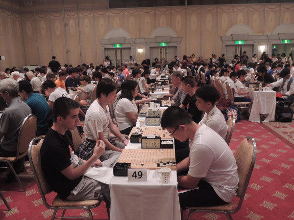 洪清泉四段特別寄稿 「世界の碁コングレス」 洪道場の白黒さんぽ あさひてらす